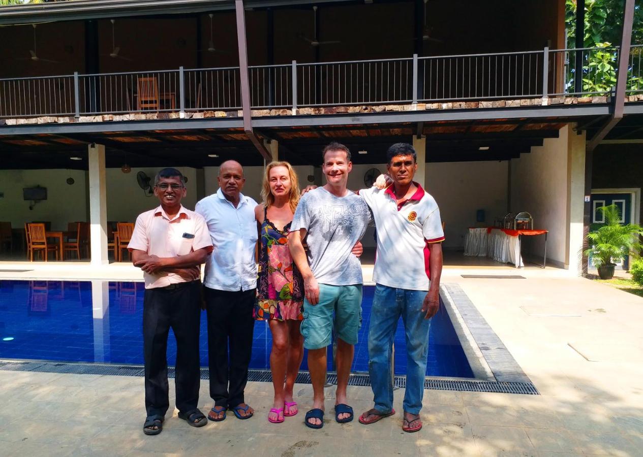 Honey Tree Hotel 3*